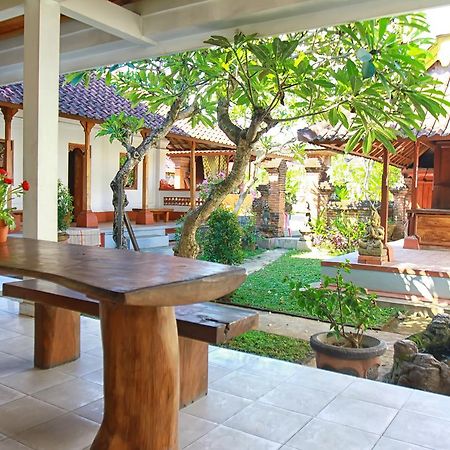 Halaman Depan Hostel Ubud  Exterior photo