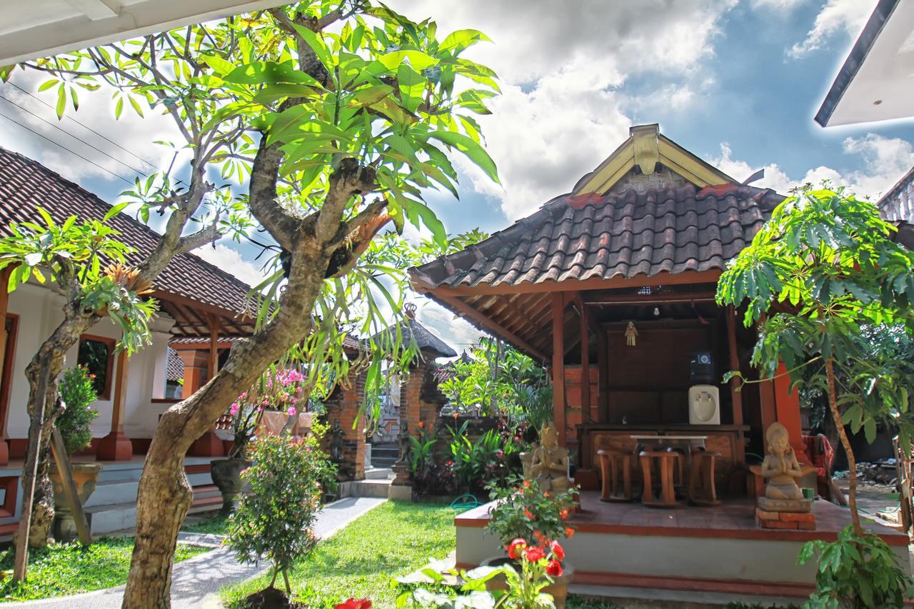 Halaman Depan Hostel Ubud  Exterior photo