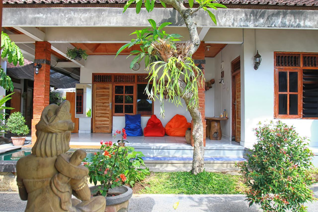 Halaman Depan Hostel Ubud  Exterior photo